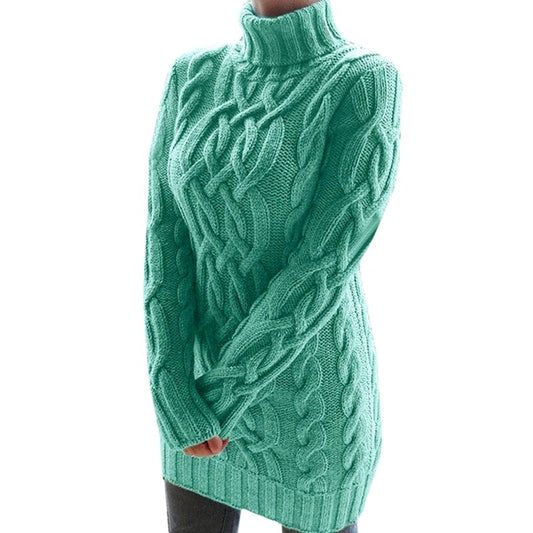 Robe pull tricotée à col roulé et torsades pour femme