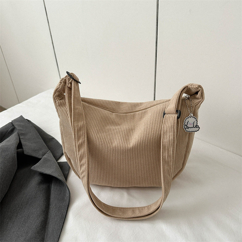 Sac en bandoulière artistique pour l'automne