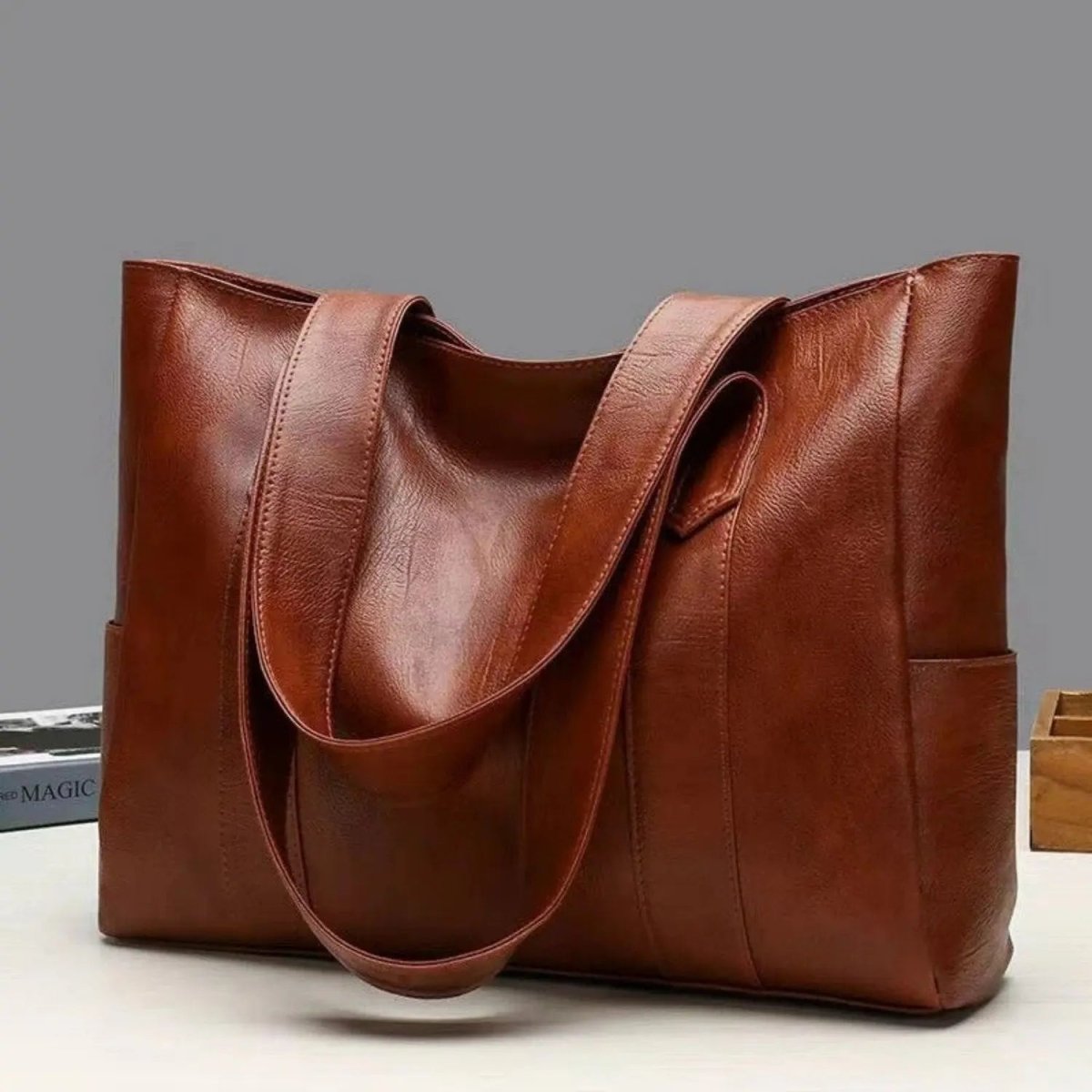 Sac porté épaule élégant de style rétro à surface lisse