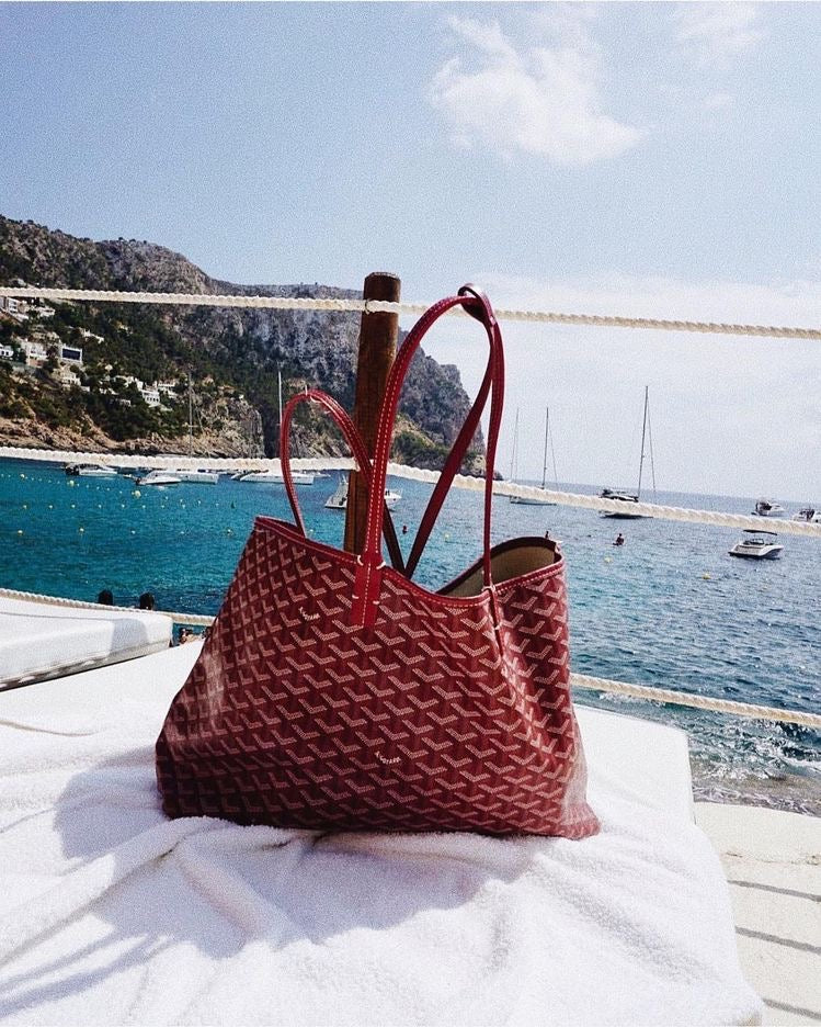Sac shopper de luxe élégant et spacieux bordeaux
