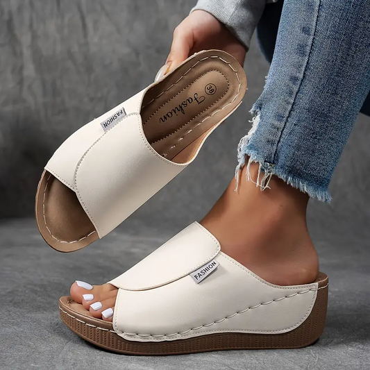 Sandales femme à enfiler compensées