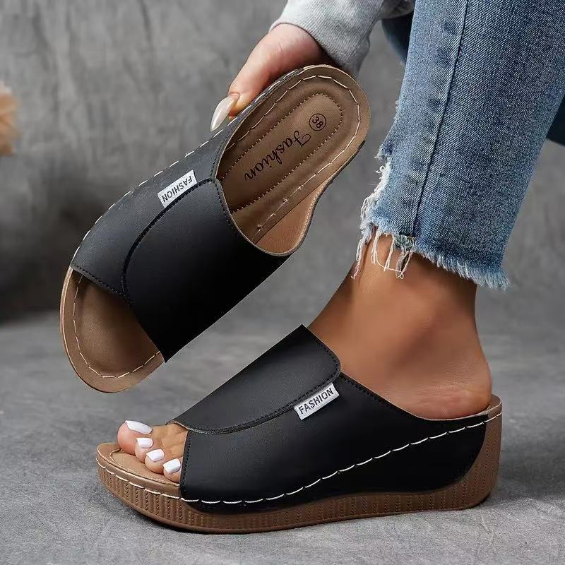 Sandales femme à enfiler compensées