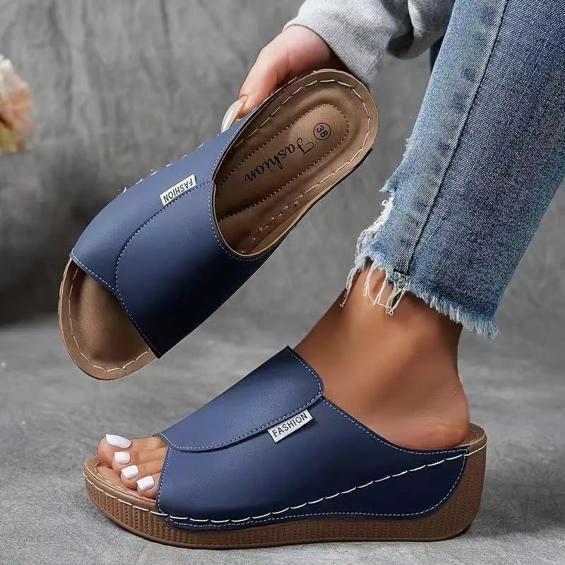 Sandales femme à enfiler compensées