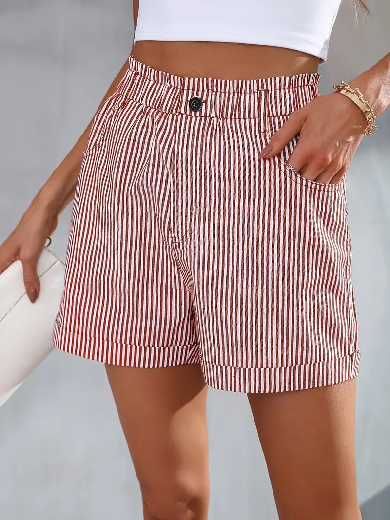 Short rayé à poches obliques