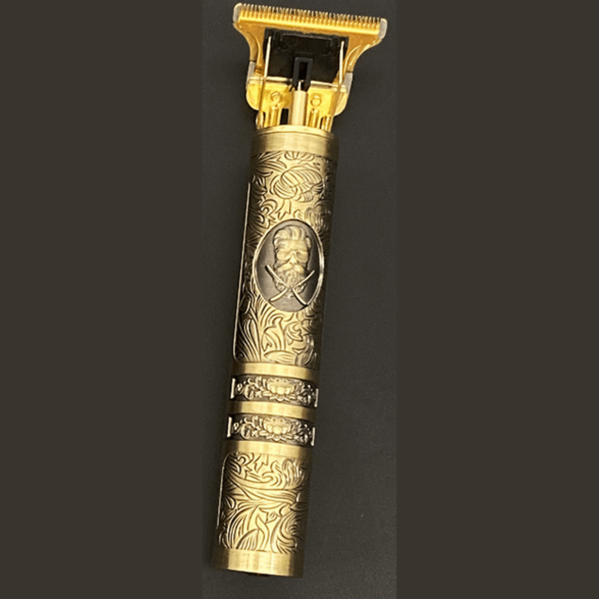 SKULLTRIM – Vintage beard trimmer with battery and precise cut for beard and hair