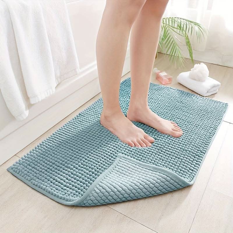 SOFTDRY COMFORT – Chenille Bath Mat with Non-Slip Backing