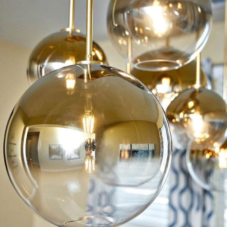 Suspension luminaire boule en verre design moderne laiton