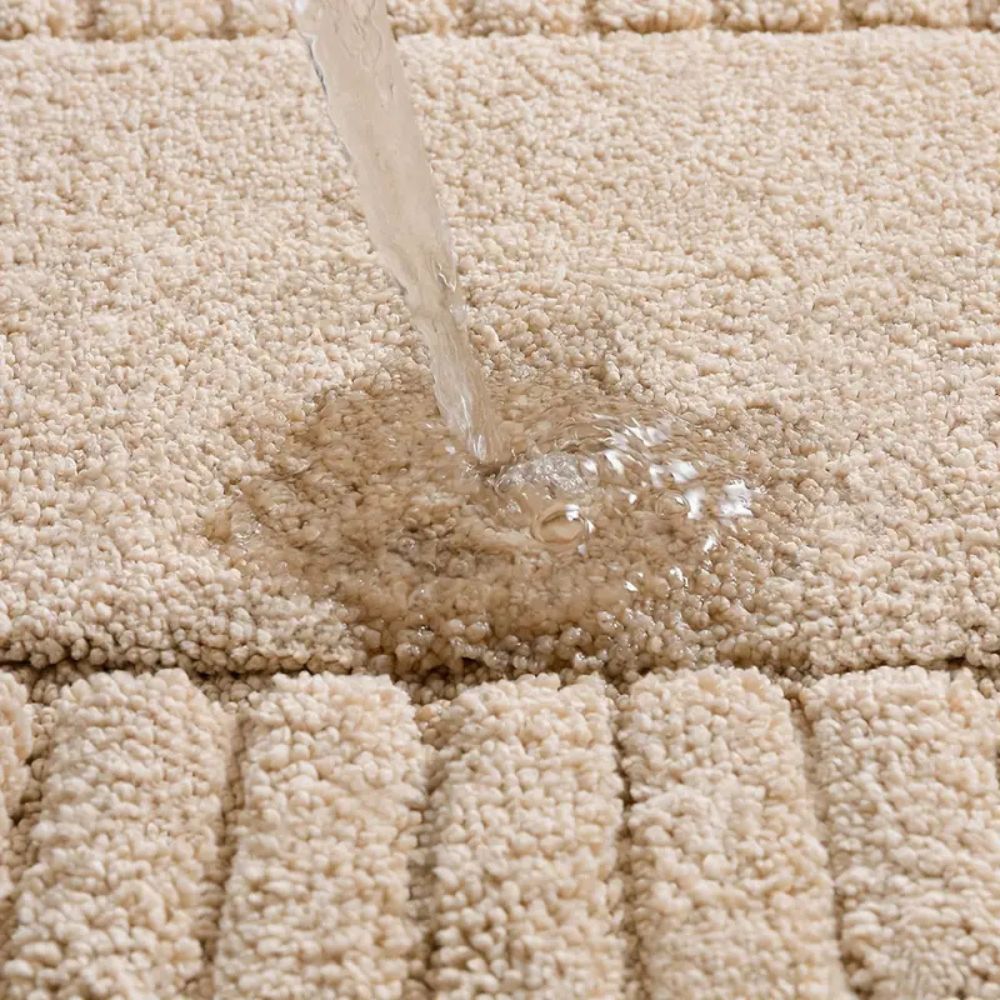 Tapis de bain minimaliste à rayures, antidérapant et à séchage rapide