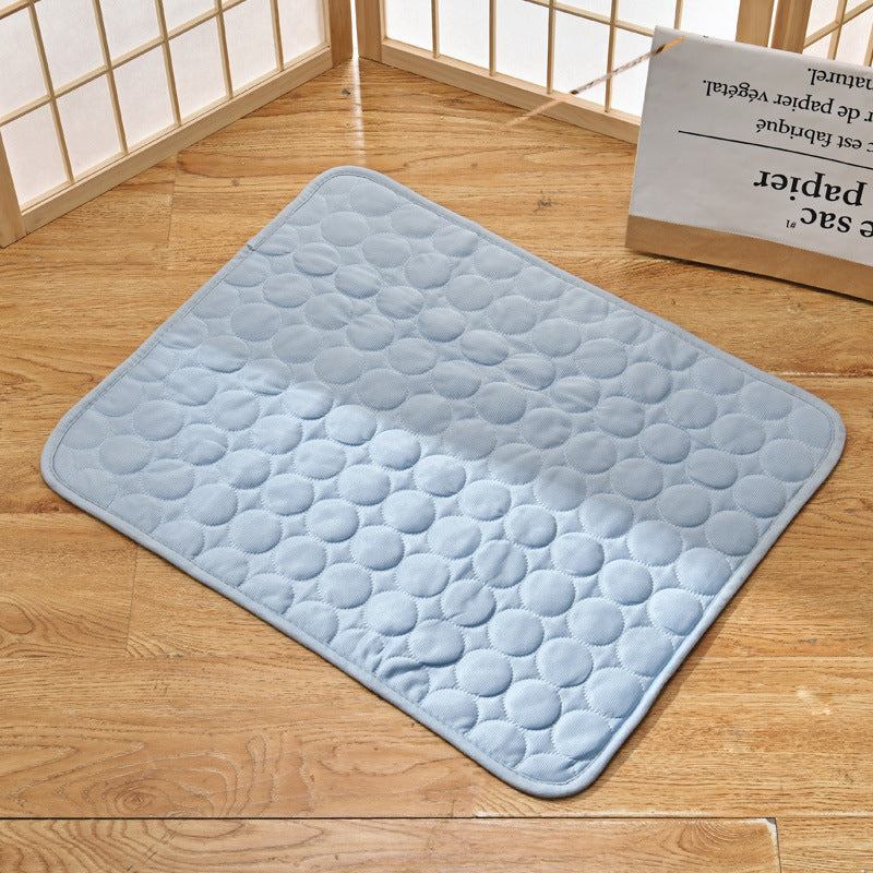 Tapis rafraîchissant pour animaux de compagnie – confort et soulagement pour les journées chaudes