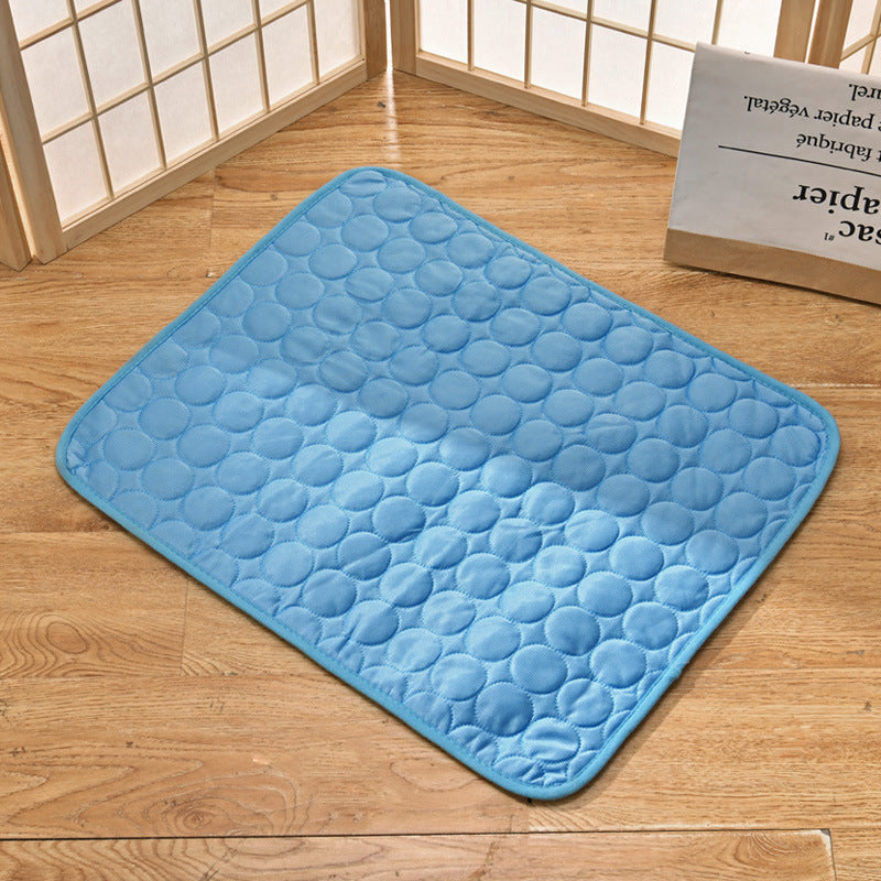 Tapis rafraîchissant pour animaux de compagnie – confort et soulagement pour les journées chaudes
