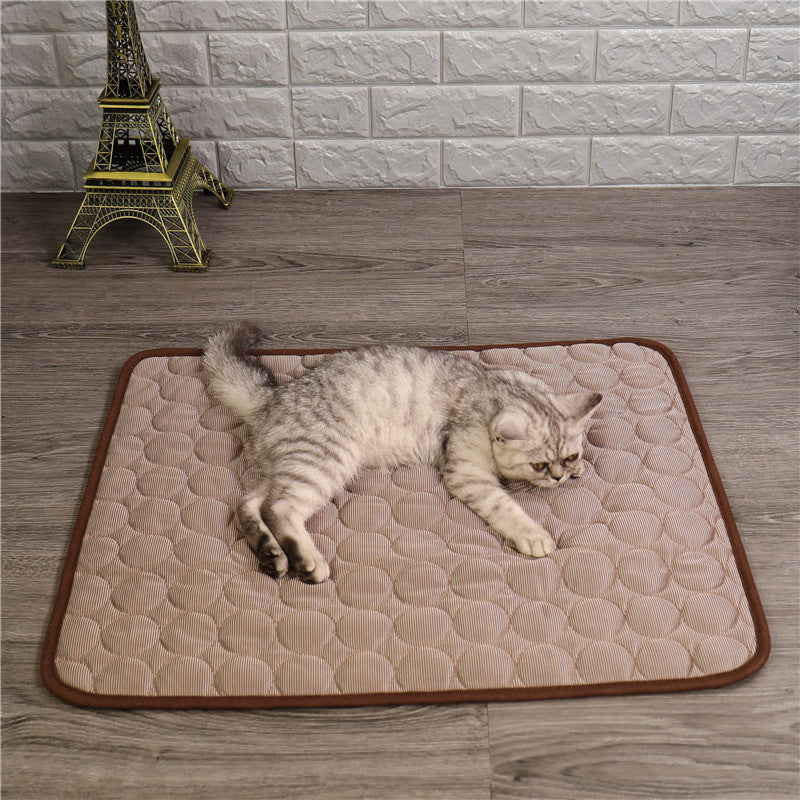 Tapis rafraîchissant pour animaux de compagnie – confort et soulagement pour les journées chaudes