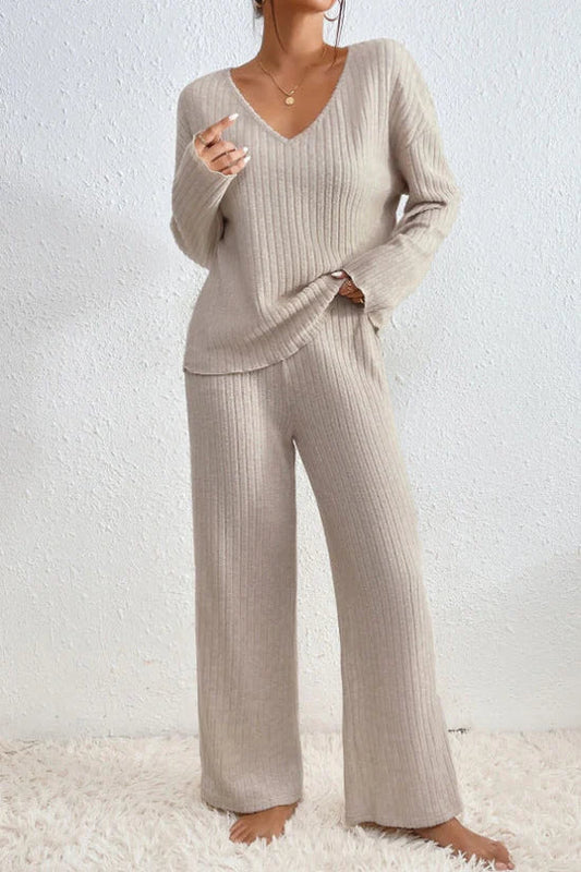 Tenue d'intérieur côtelée pour femme – texture douce et ensemble deux pièces