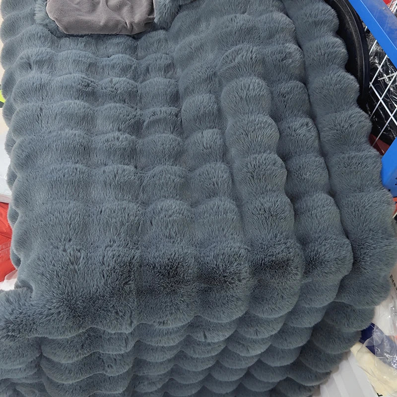The Elegance of Warmth on Your Sofa