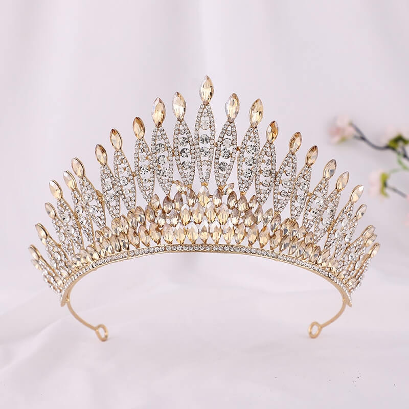Tiare en cristal ornée de strass