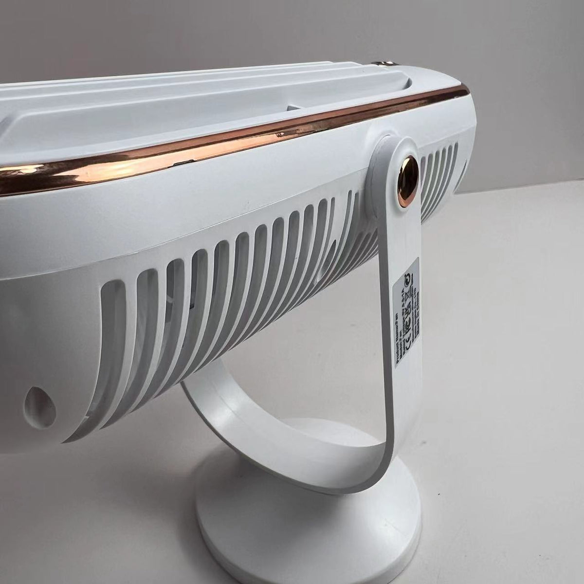 Ventilateur portable à double moteur et rotation à 720°