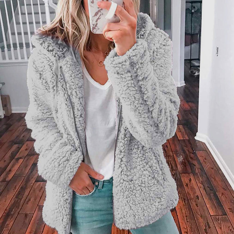 Veste polaire à capuche et fermeture éclair pour femme