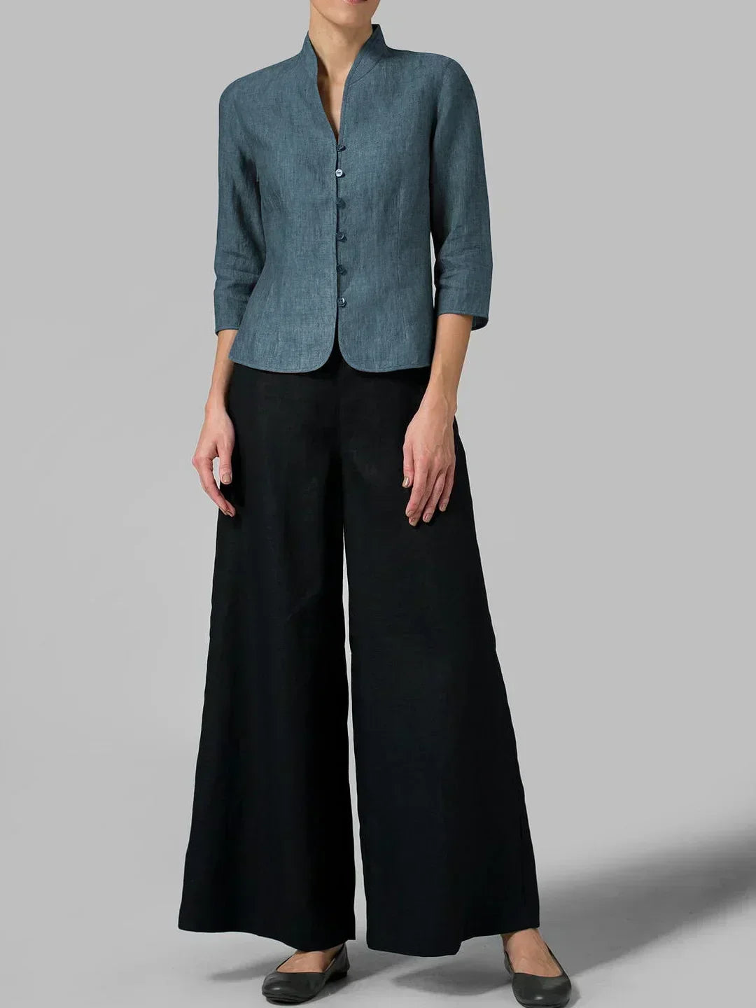 Veste pour femme boutonnée devant à manches 3/4 et col officier