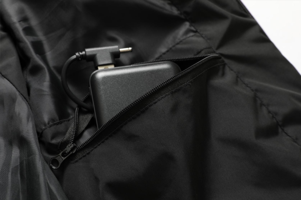 VitalWarm | Experience comfortable warmth, wherever and whenever you want, with this heated jacket