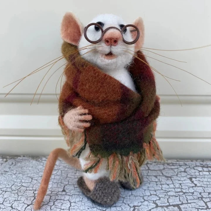 WhiskerWool™ – Handcrafted, Needle-Felted Mouse