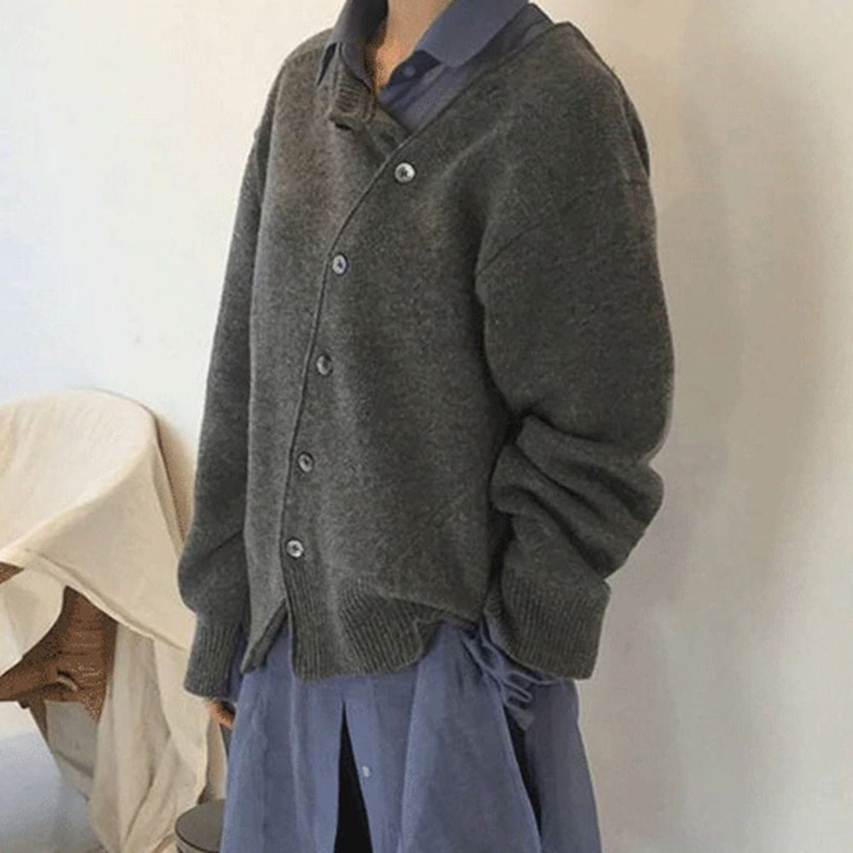 Women's - Cashmere Cardigan - Comfortable Button Placket - Elegant, Soft Autumn Knitwear for Stylish Women