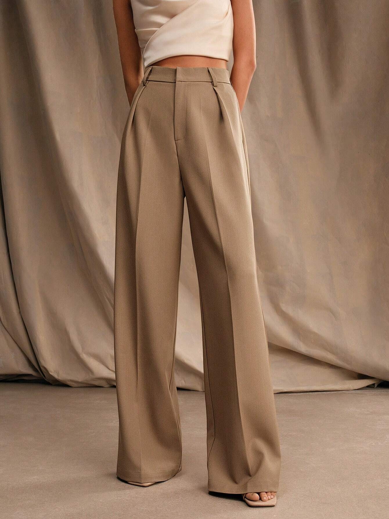Women's Wide-Leg Trousers with High-Waist Pleats for a Professional Look